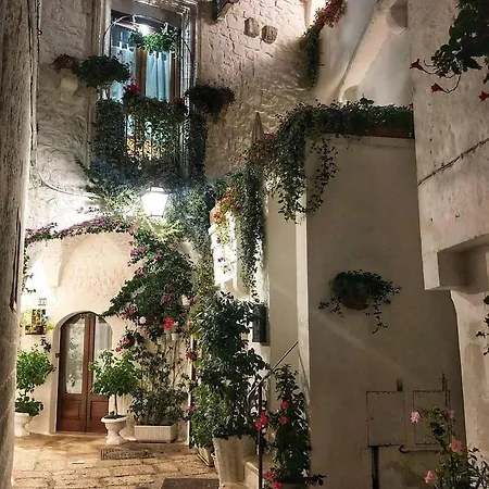 La Volta Del Conte-holiday Centro Storico Apartment