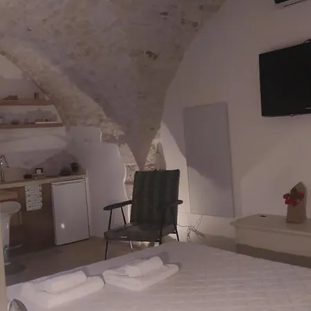La Volta Del Conte-holiday Centro Storico Apartment